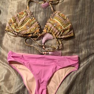 VS bikini